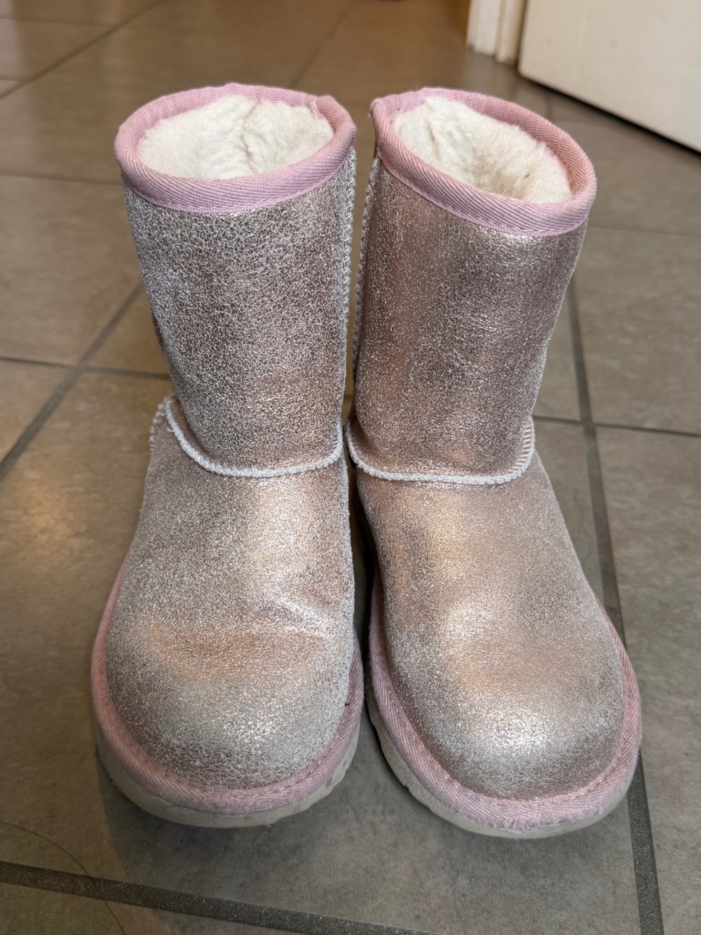 UGGS Classic Glitter Youth Boots Size 2 Light Pink